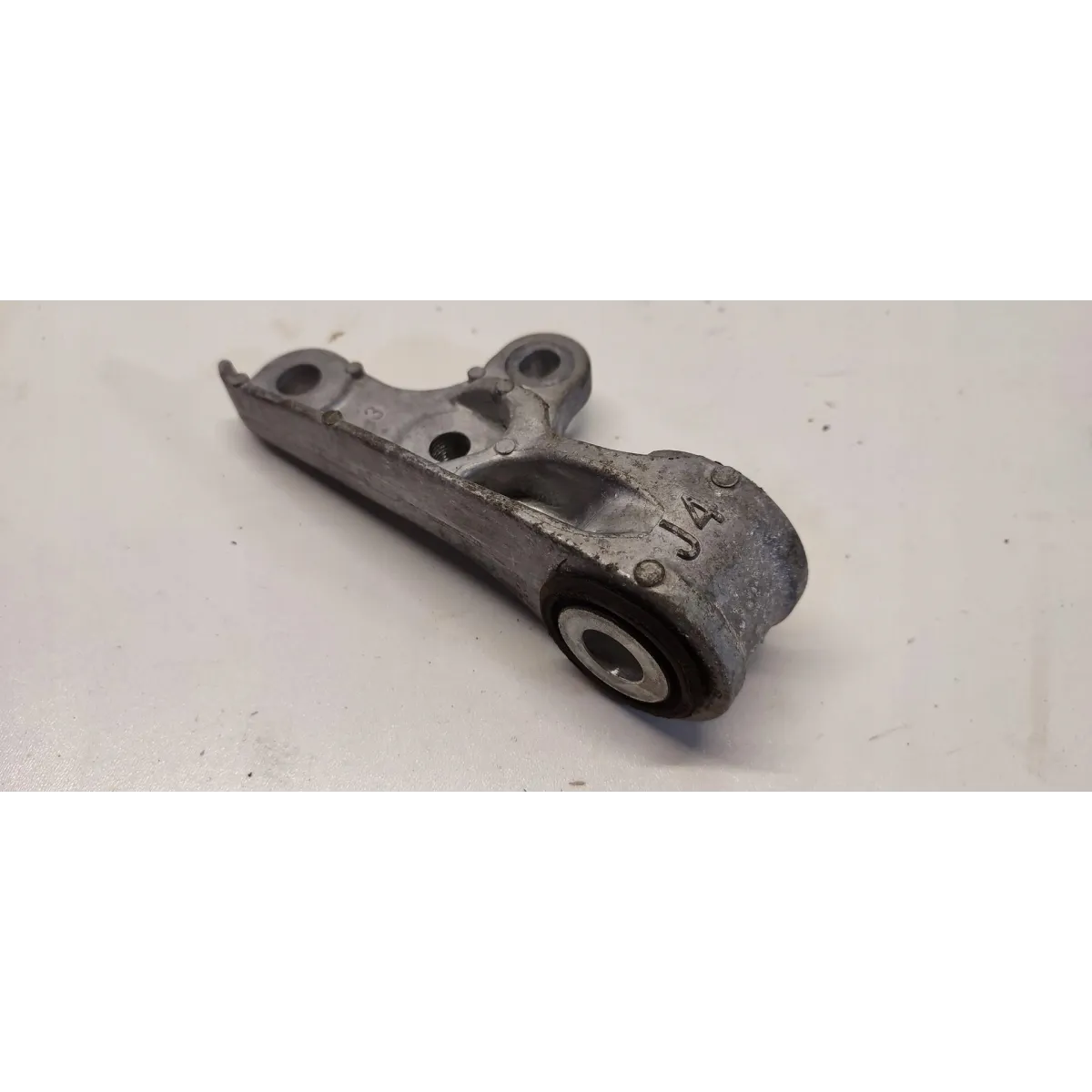 MAZDA 2 TOYOTA YARIS IV ŁAPA SKRZYNIA BIEGÓW