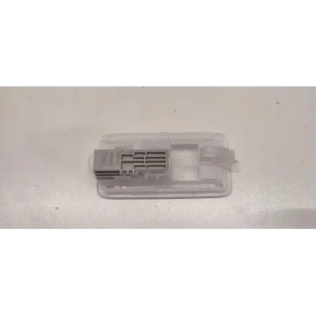 MAZDA 2 TOYOTA YARIS IV LAMPKA KABINY