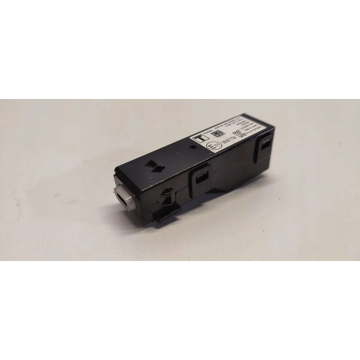 MAZDA 2 TOYOTA YARIS IV GNIAZDO PORT USB 86190-46010