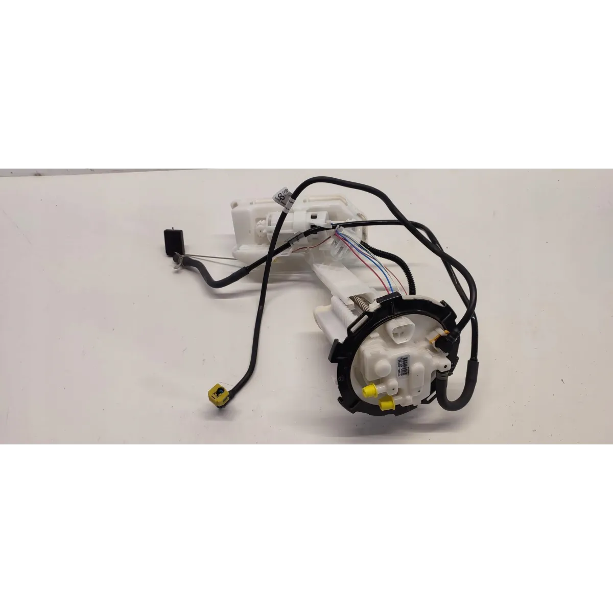 MAZDA 2 TOYOTA YARIS IV POMPA PALIWA 1.5 HYBRID 77020-0D280