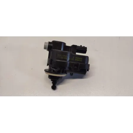 MAZDA 2 TOYOTA YARIS IV SILNICZEK LAMPY PRZÓD 90013783