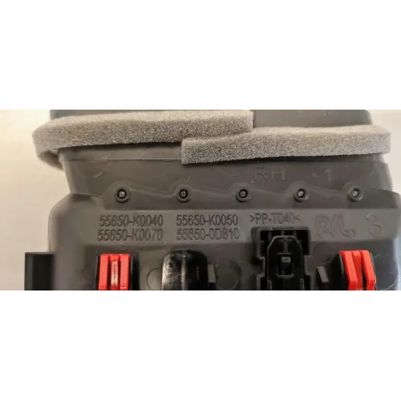 MAZDA 2 TOYOTA YARIS IV KRATKA NAWIEWU DESKI PRAWA 55650-K0040