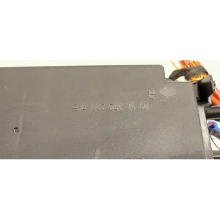 MERCEDES VITO SKRZYNKA BEZPECZNIKÓW A4475401440