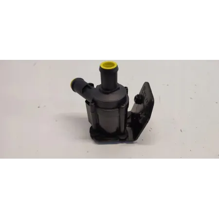 VW TIGUAN II POMPKA WODY 2.0 TDI 5Q0965561B