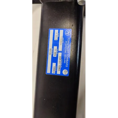 VW TAYRON HAK HOLOWNICZY TOW TRUST