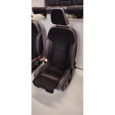 VOLVO XC40 FOTELE KANAPA ALKANTARA SKÓRA