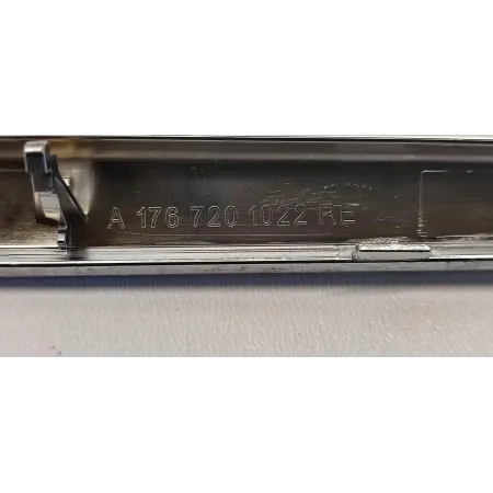 MERCEDES X117 CLA DEKOR LISTWA DRZWI PRAWY PRZÓD A1767201022