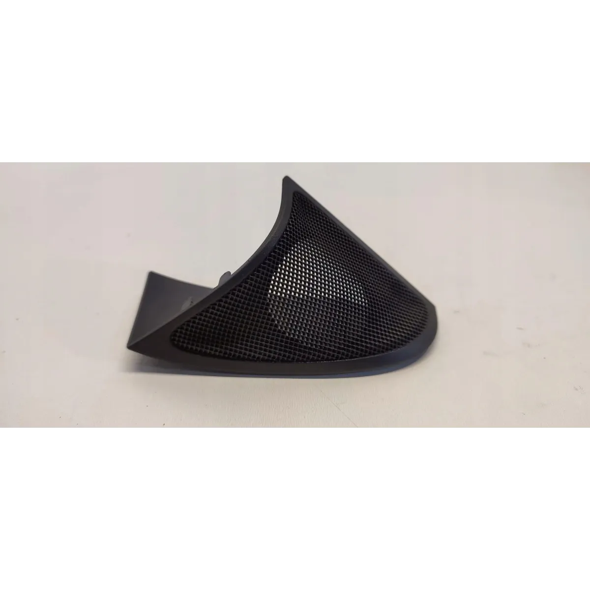 MERCEDES X117 CLA TRÓJKAT DRZWI LEWY PRZÓD A1177200111