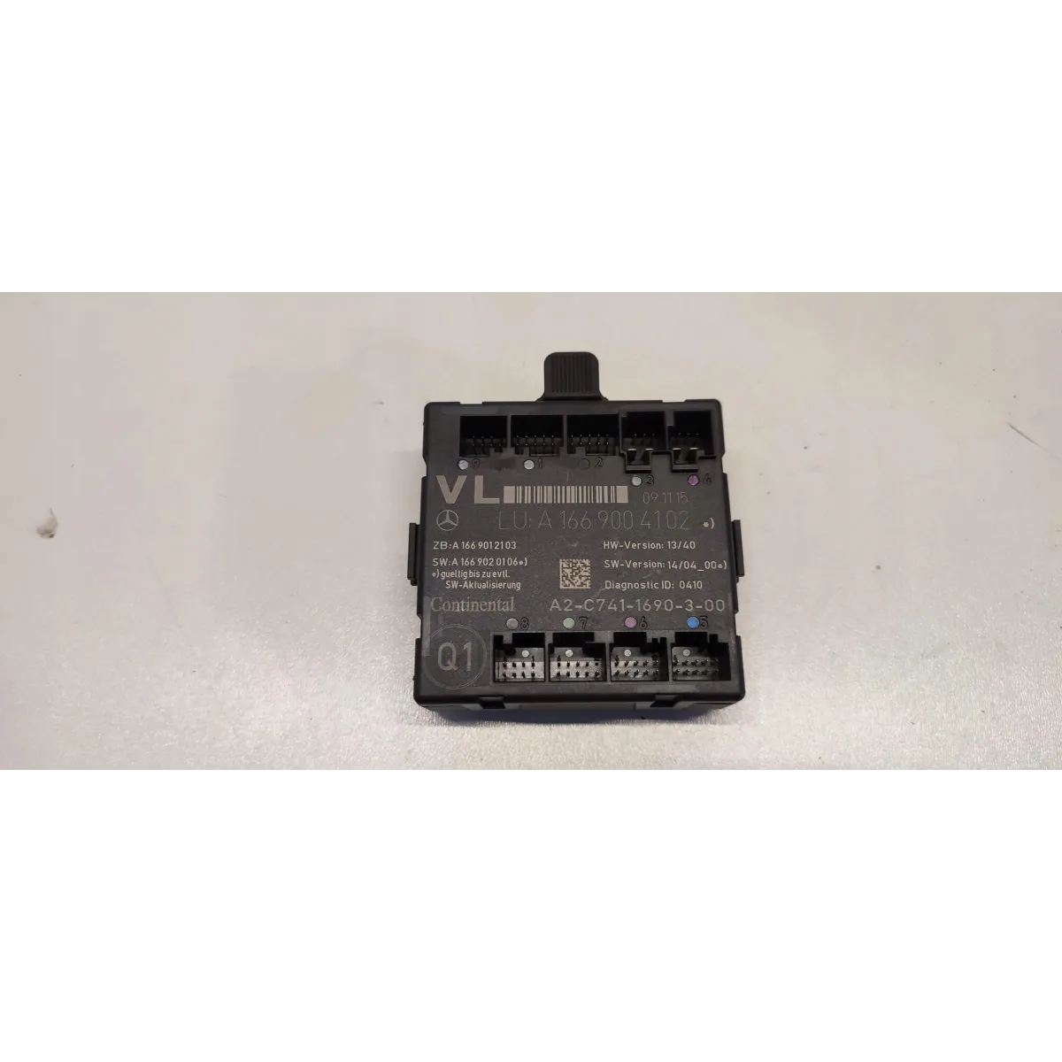 MERCEDES X117 CLA MODUŁ DRZWI A1669004102