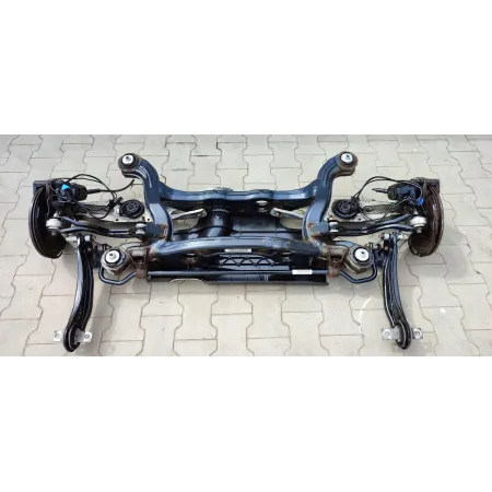 MERCEDES X117 CLA BELKA ZAWIESZENIE TYŁ SHOOTING BRAKE 2463504401