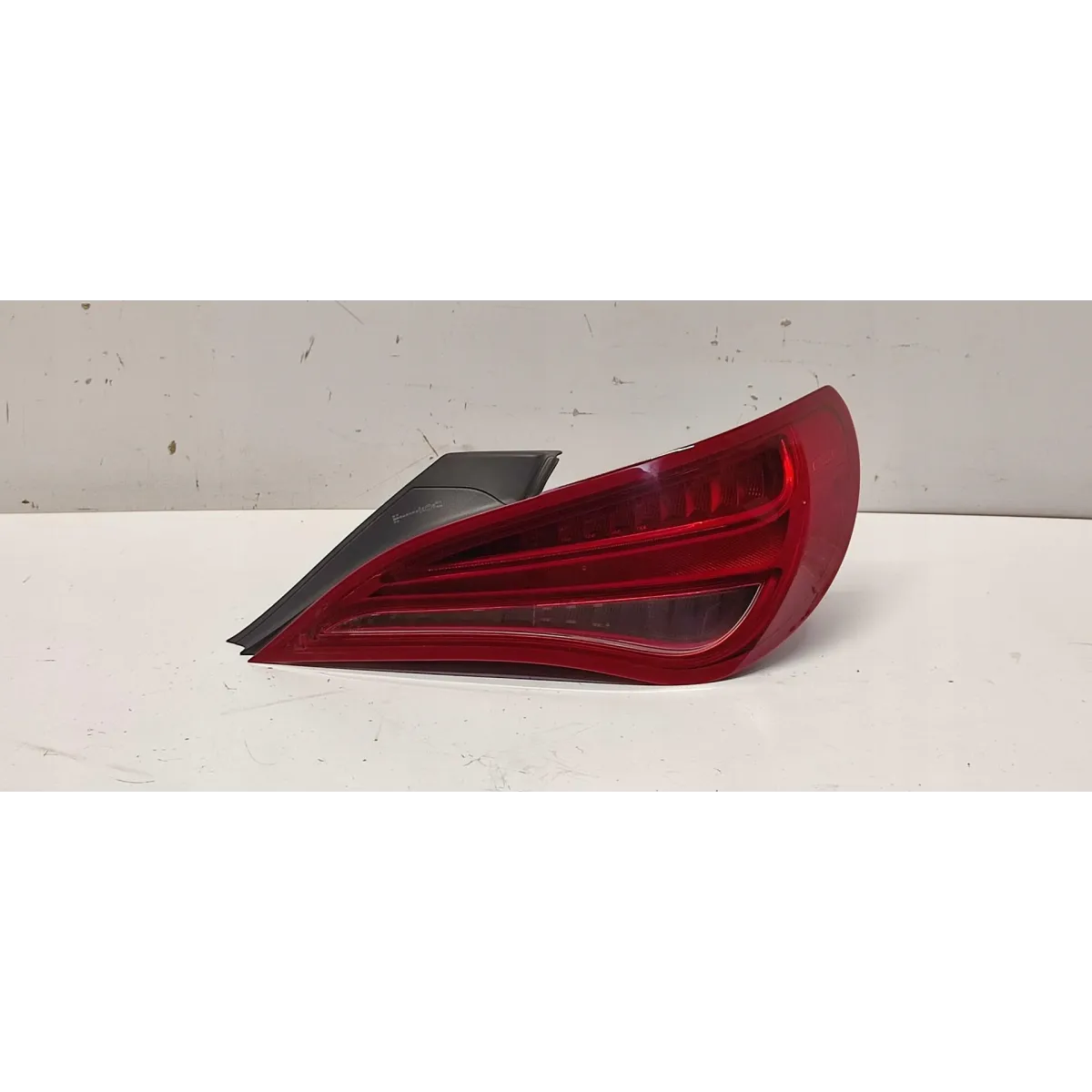 MERCEDES X117 CLA LAMPA PRAWY TYŁ RHD ANGLIK A1179060601