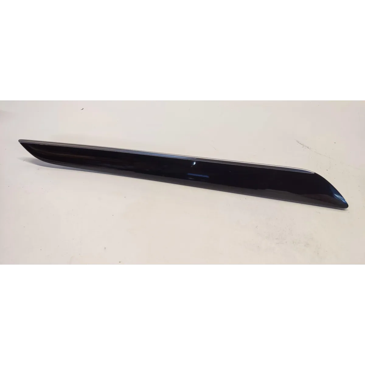 AUDI Q3 8U DEKOR LISTWA DRZWI PRAWY PRZÓD PIANO 8U0867410G