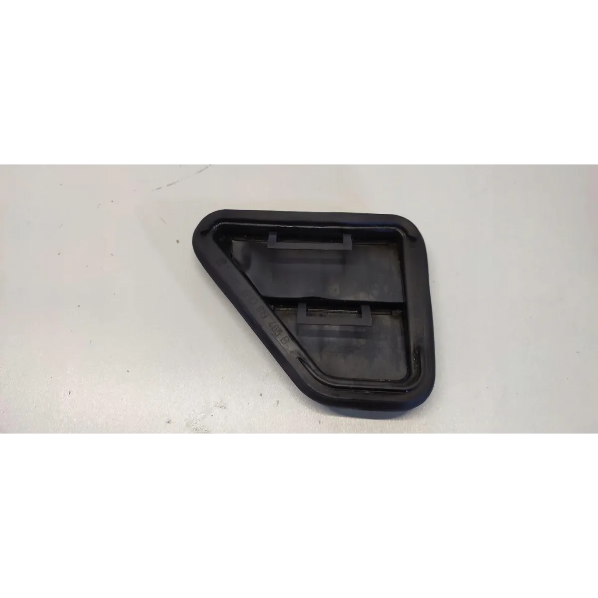 PORSCHE BOXSTER 986 KRATKA BAGAŻNIKA LEWA 6N0819465B