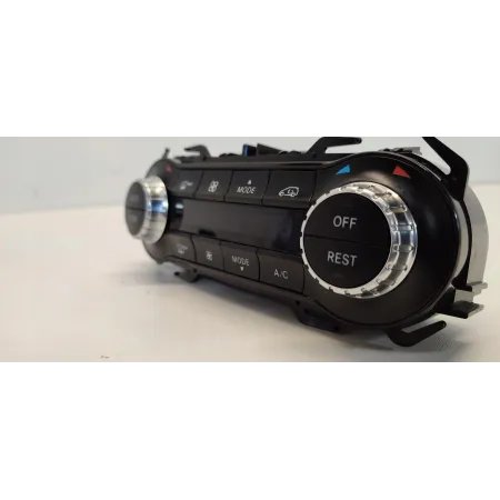 MERCEDES CLA X117 PANEL KLIMATYZACJI A2469008415