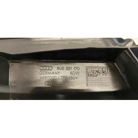 AUDI Q3 8U OSŁONA BŁOTNIKA PRAWA 8U0821170