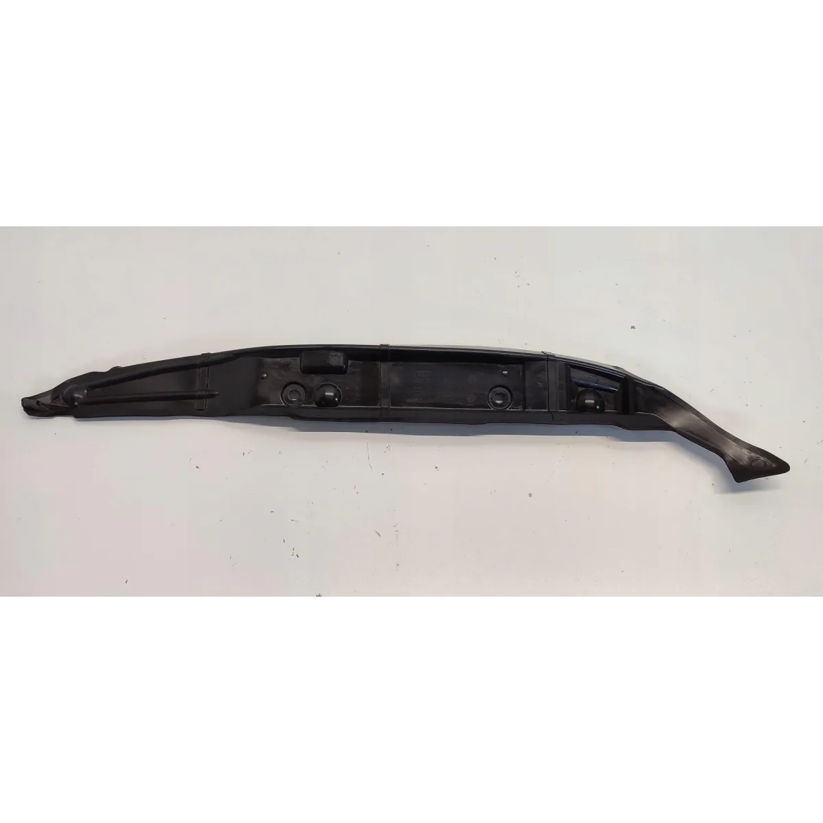 AUDI Q3 8U WYGŁUSZENIE BŁOTNIKA PRAWE 8U0821112A