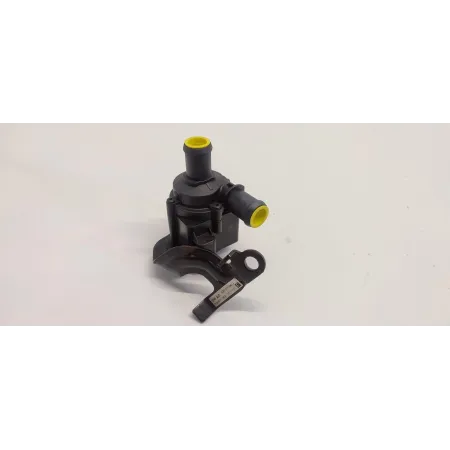 AUDI Q3 8U POMPKA WODY 2.0 TDI 5Q0965561B 5Q0121599Q
