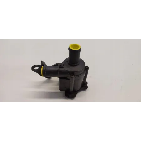 AUDI Q3 8U POMPKA WODY 2.0 TDI 5Q0965561B 5Q0121599Q