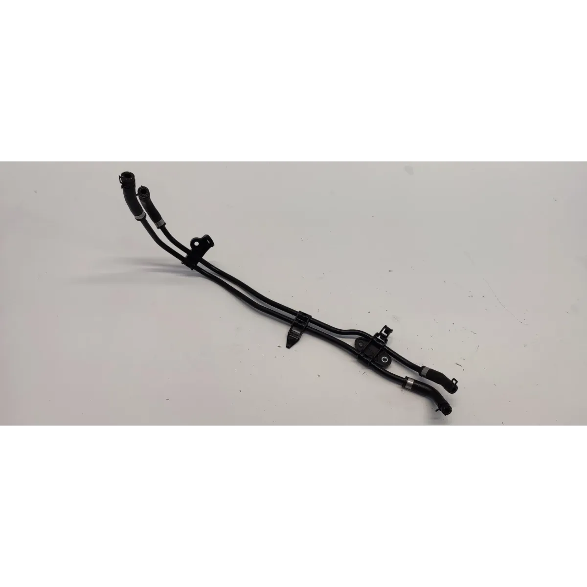 AUDI Q3 8U RURA PRZEWÓD WODY 04L121444F