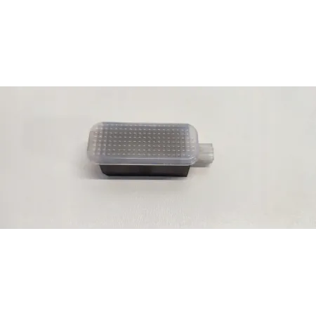 AUDI Q3 8U LAMPKA KABINY 8U0947415