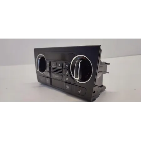 AUDI Q3 8U PANEL KLIMATYZACJI 8U0820043J