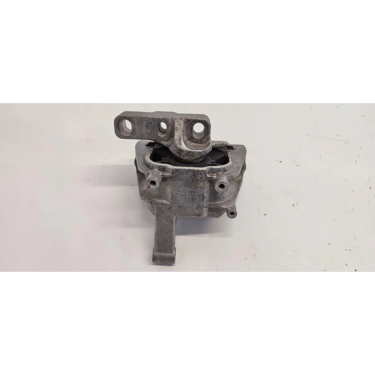 VW TIGUAN 5N0 PODUSZKA ŁAPA SILNIKA 5N0199262F