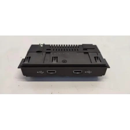 VW TIGUAN II PORT GNIAZDO USB 5NA035700