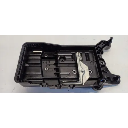 VW TIGUAN II PODSTAWA AKUMULATORA 5QF915331C