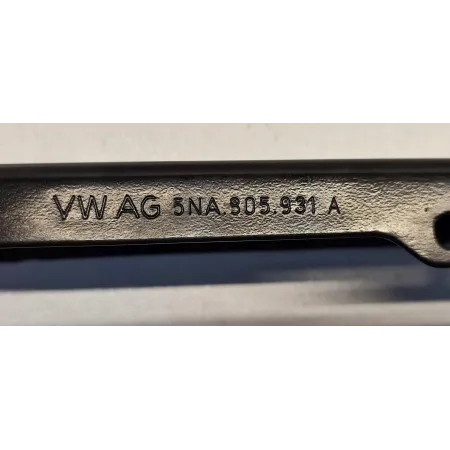 VW TIGUAN II ŚLIZG MOCOWANIE LAMPY PASA LEWY PRZÓD 5NA805931A