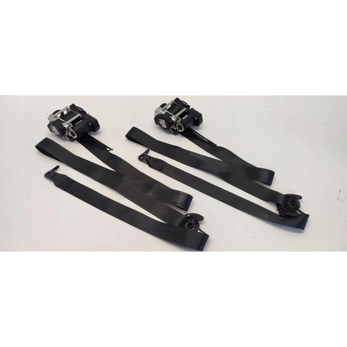 VW TIGUAN II PASY BEZPIECZEŃSTWA PRZÓD KOMPLET 5NC857705F 5NC857706F