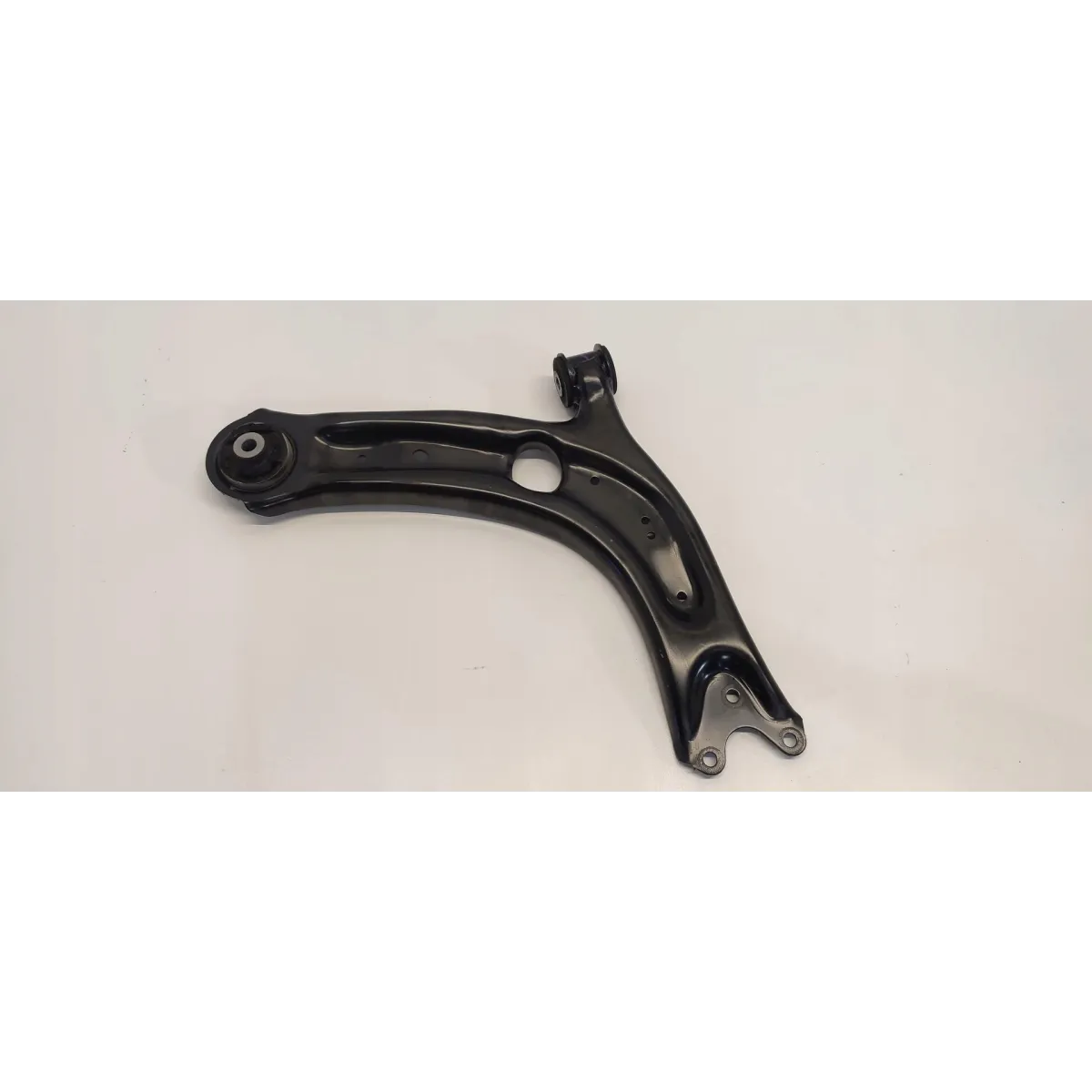 VW TAYRON WAHACZ PRAWY PRZÓD 3Q0407152P 3Q0407154D