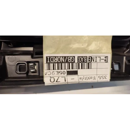 VW TAYRON DESKA KOKPIT RHD ANGLIK 57M857003C