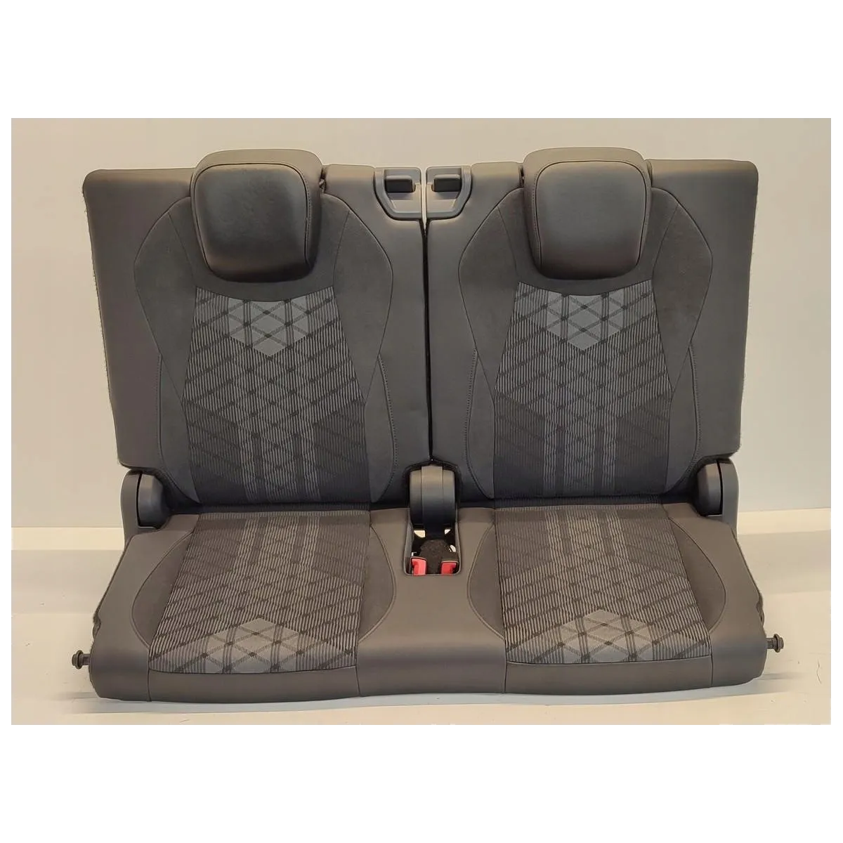 VW TAYRON KANAPA 3 RZĄD 565888111A