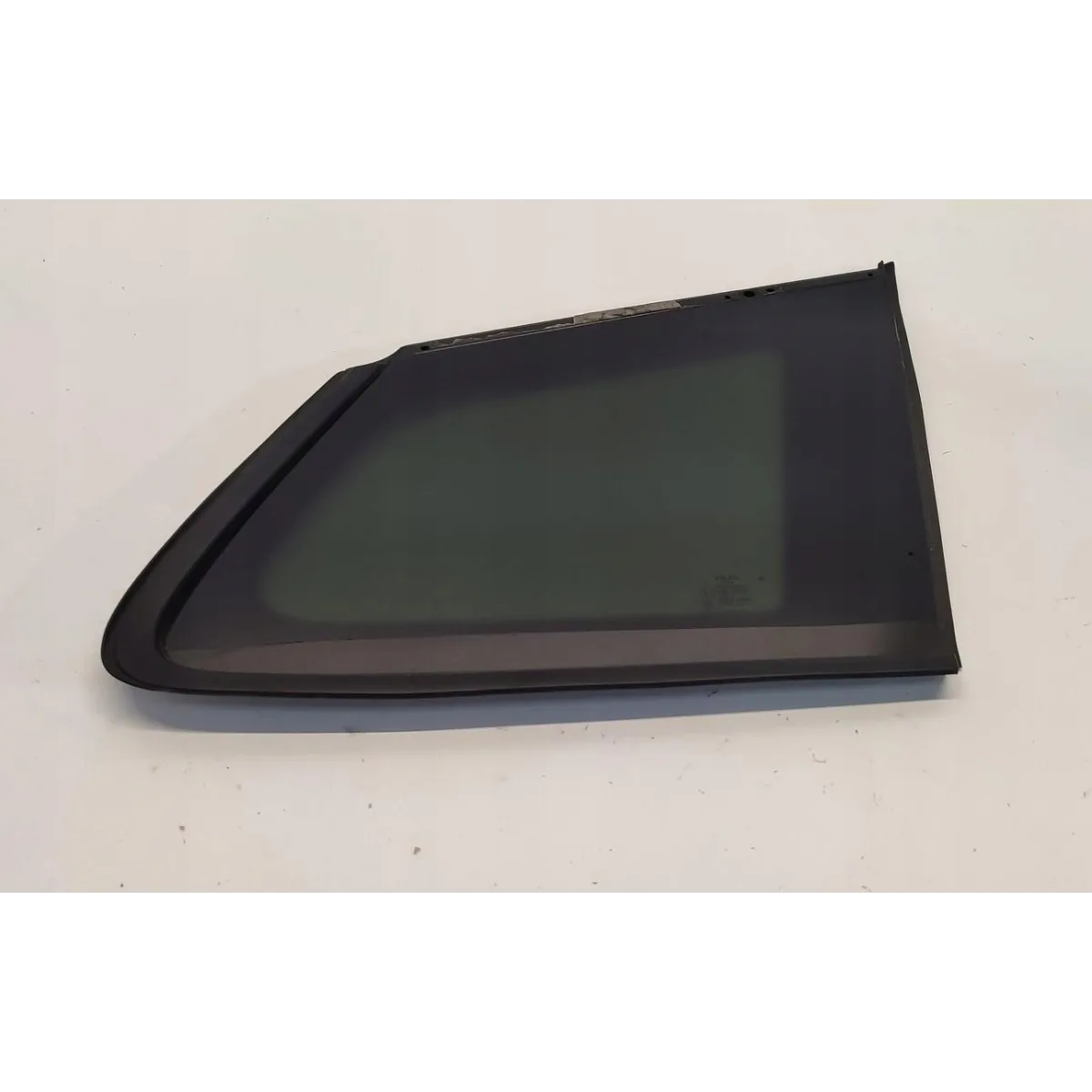 VW TAYRON SZYBA KAROSERYJNA PRAWY TYŁ 57L845042C