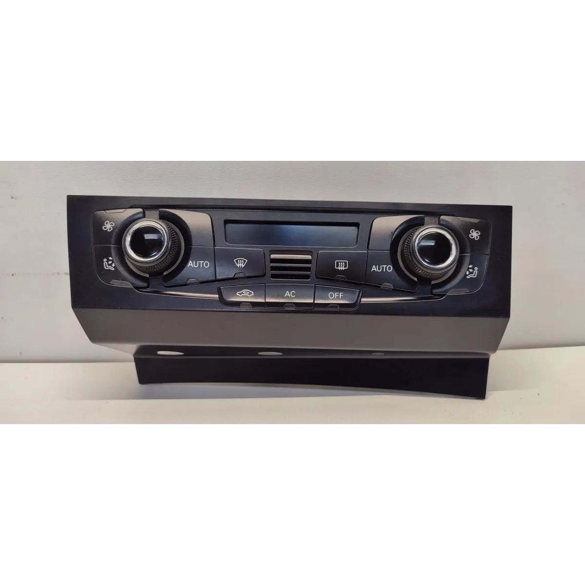 AUDI A4 B8 A5 PANEL KLIMATYZACJI ANGLIK 8T2820043S