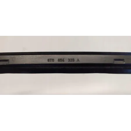 AUDI A6 A7 LISTWA SZYBY CZOŁOWEJ PRAWA 8T0854328A