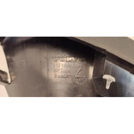 VOLVO V60 OSŁONA KLAPY BAGAŻNIKA PRAWA 31271473