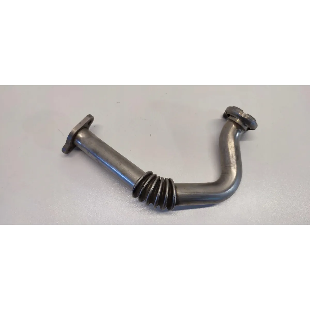 AUDI A4 B8 A5 8T Q5 RURA EGR 03L131521R