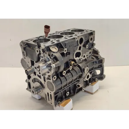 SKODA SUPERB 4 BLOK SILNIKA 05L103011D