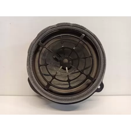 GŁOŚNIK NISKOTONOWY TYLNY AUDI A5 8W 8W5035411