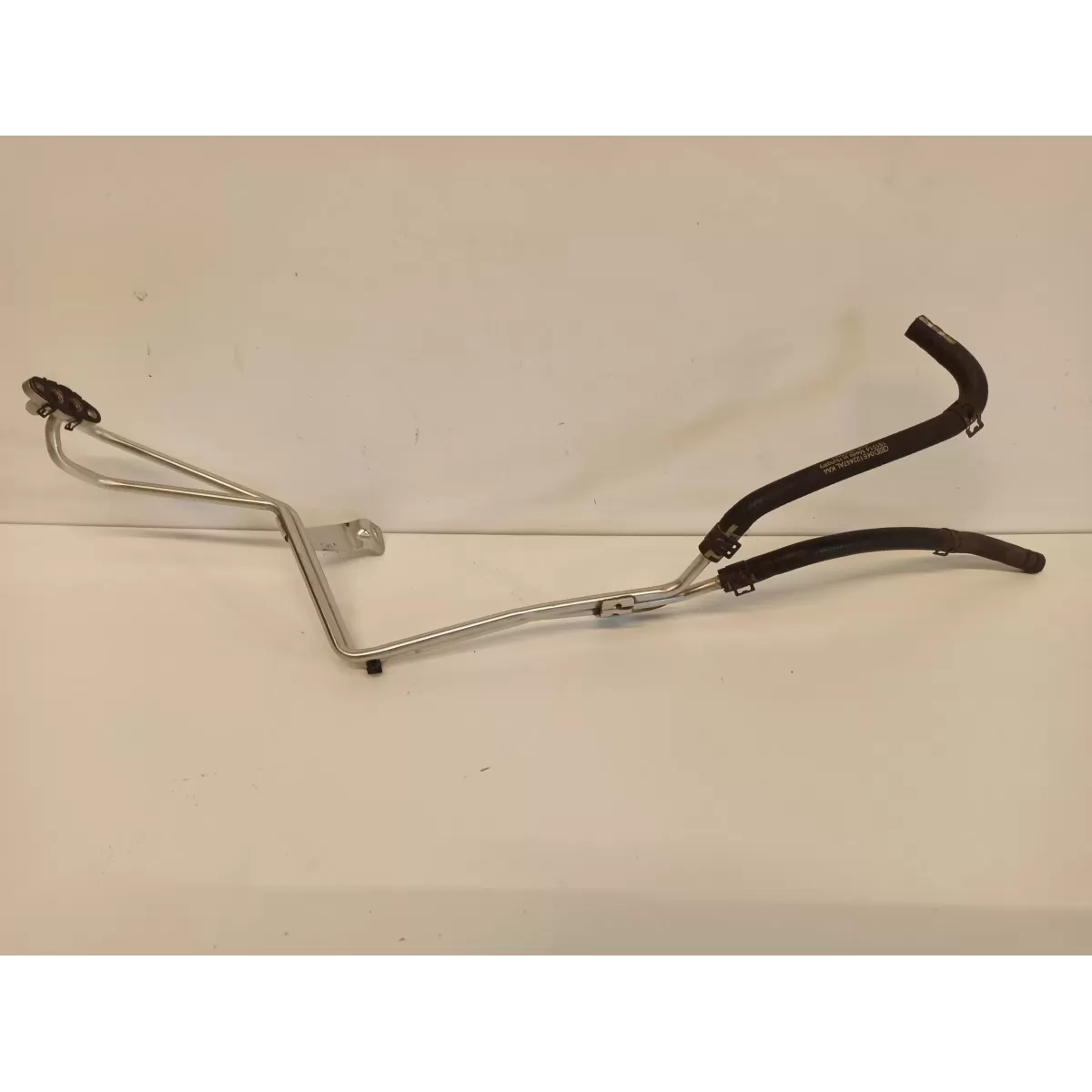 RURKA WĄŻ WODY AUDI A5 8W 04E122157AC
