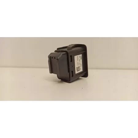 AUDI PRZYCISK WŁĄCZNIK ALARMU A4 B8 Q5 4F0962109B