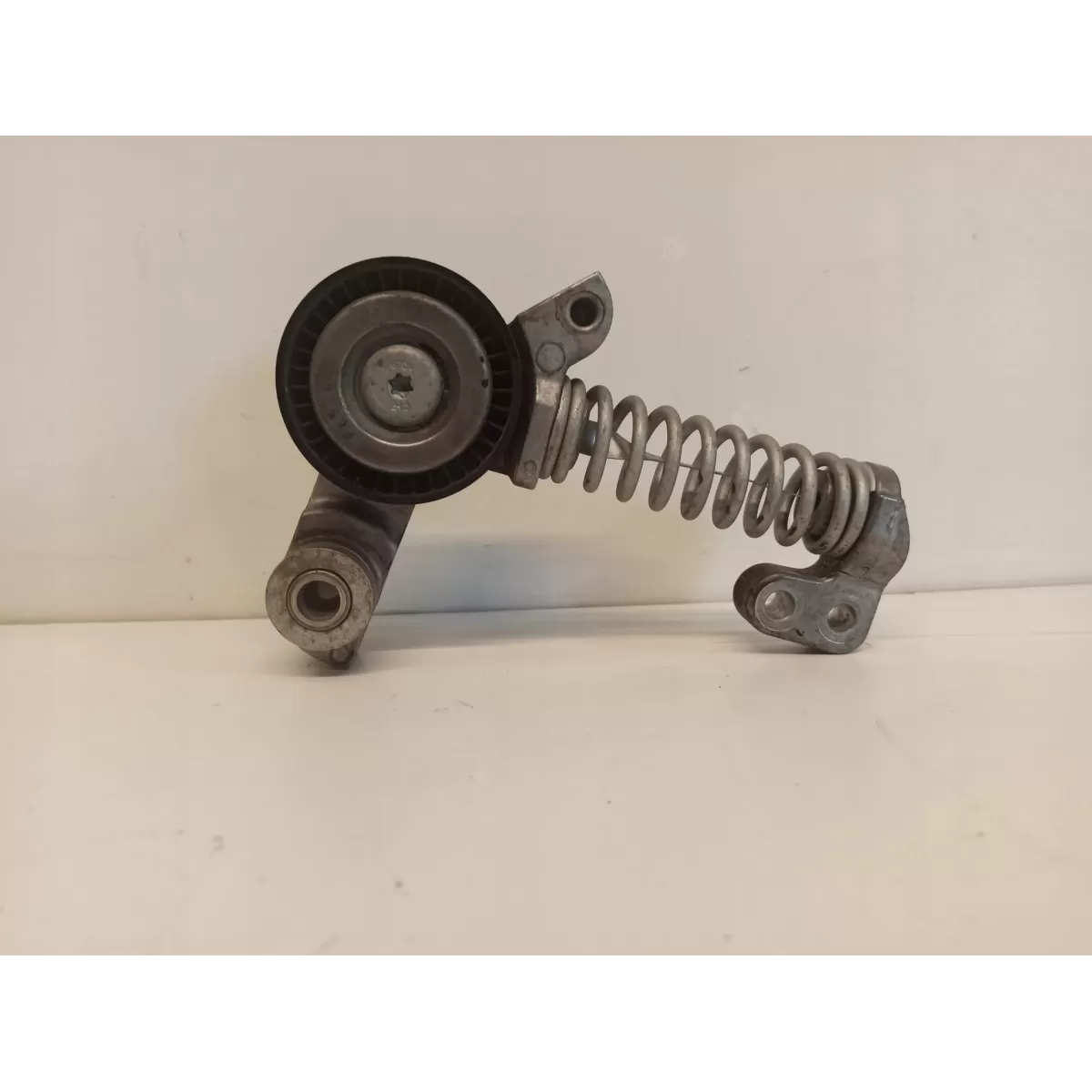 NAPINACZ PASKA ALTERNATORA VOLVO V90 31460374
