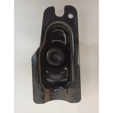 ZAMEK KLAPY TYLNEJ TRAFIC III 8201566824