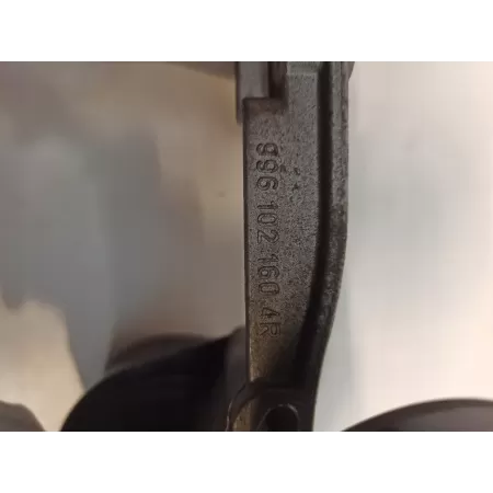 PORSCHE ŁAPA SILNIKA WSPORNIK 9961021604R