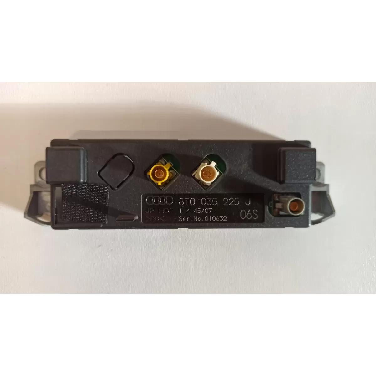 WZMACNIACZ ANTENOWY A5 COUPE 8T0035225J