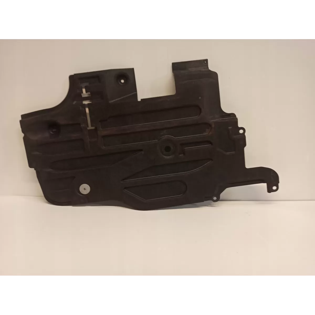 VOLVO S90 V90 OSŁONA PODWOZIA PRAWY TYŁ 31497464