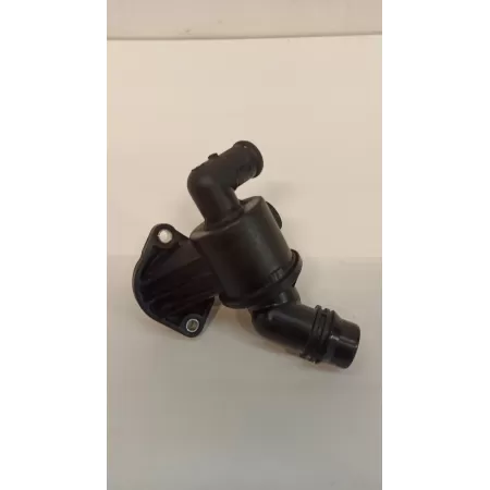 TERMOSTAT OBUDOWA A4 B8 03L121111AD