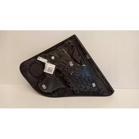 AUDI Q2 BOCZEK DRZWI LEWY TYŁ 81A867305