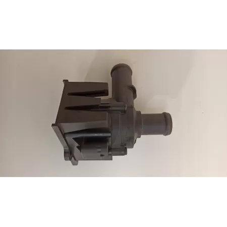 AUDI 2.0 TDI POMPKA WODY 8K0819147A